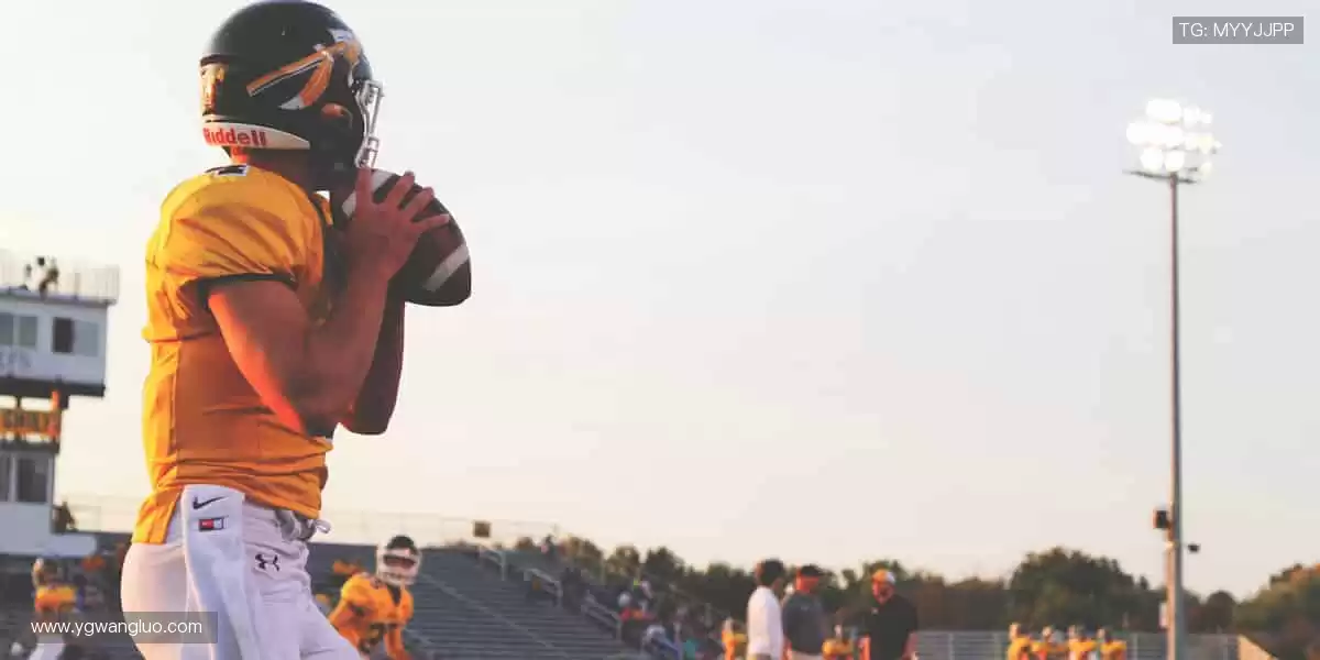 📱边看边聊,与全球球迷共享精彩时刻!💬