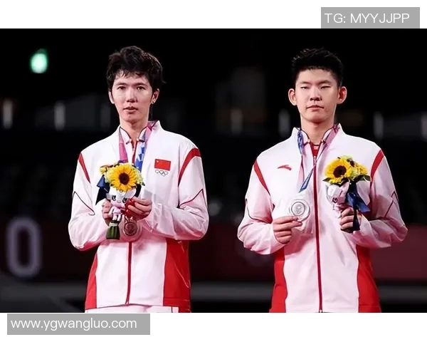 赛后复盘:北京羽毛球队与西安羽毛球队的战术对决与意识碰撞分析 赛后复盘:北京羽毛球队与西安羽毛球队的战术对决与意识碰撞分析